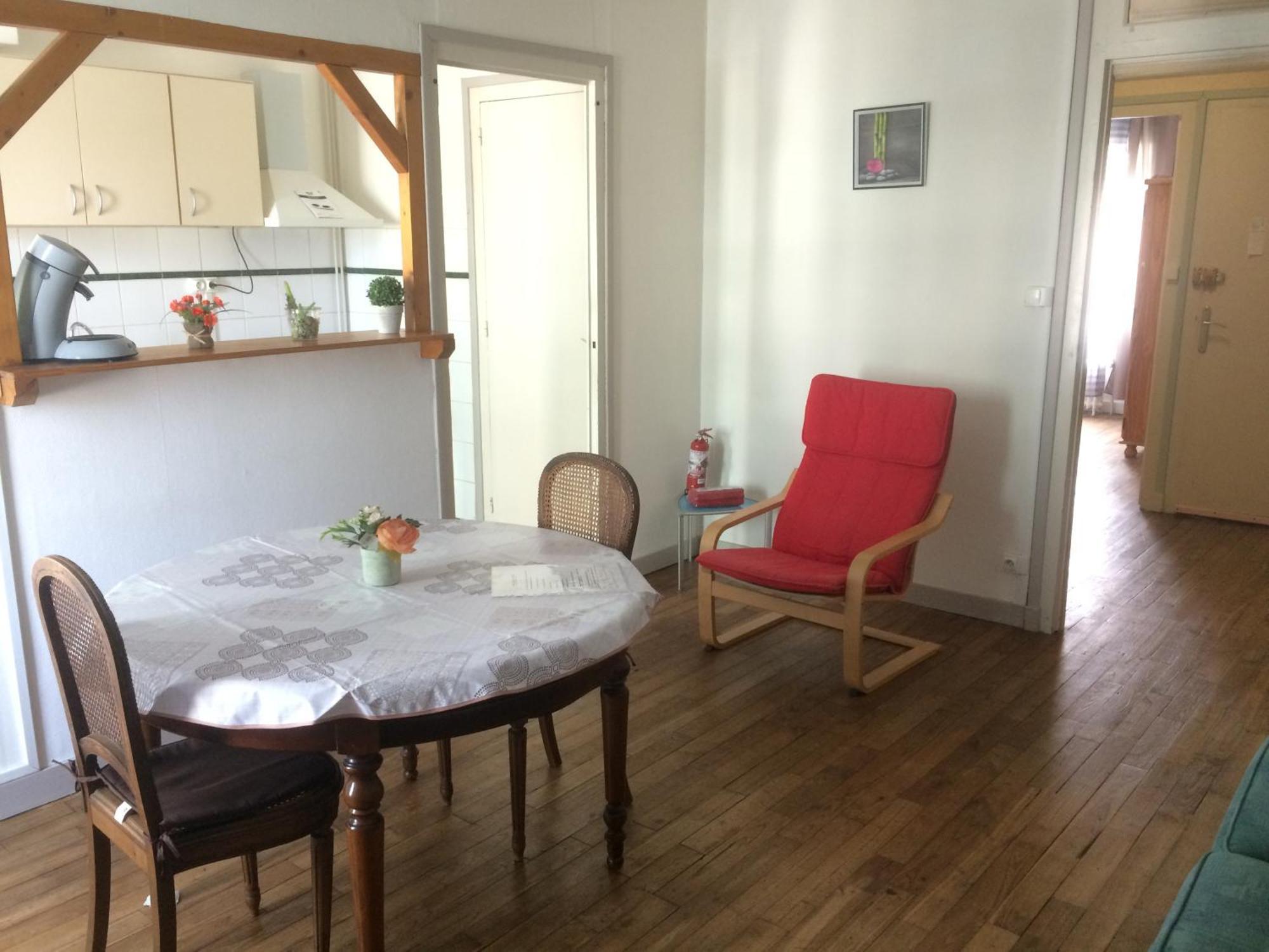 פואטייה 13 Boulvard Solferino T2 Agreable Pour Deux Pers מראה חיצוני תמונה